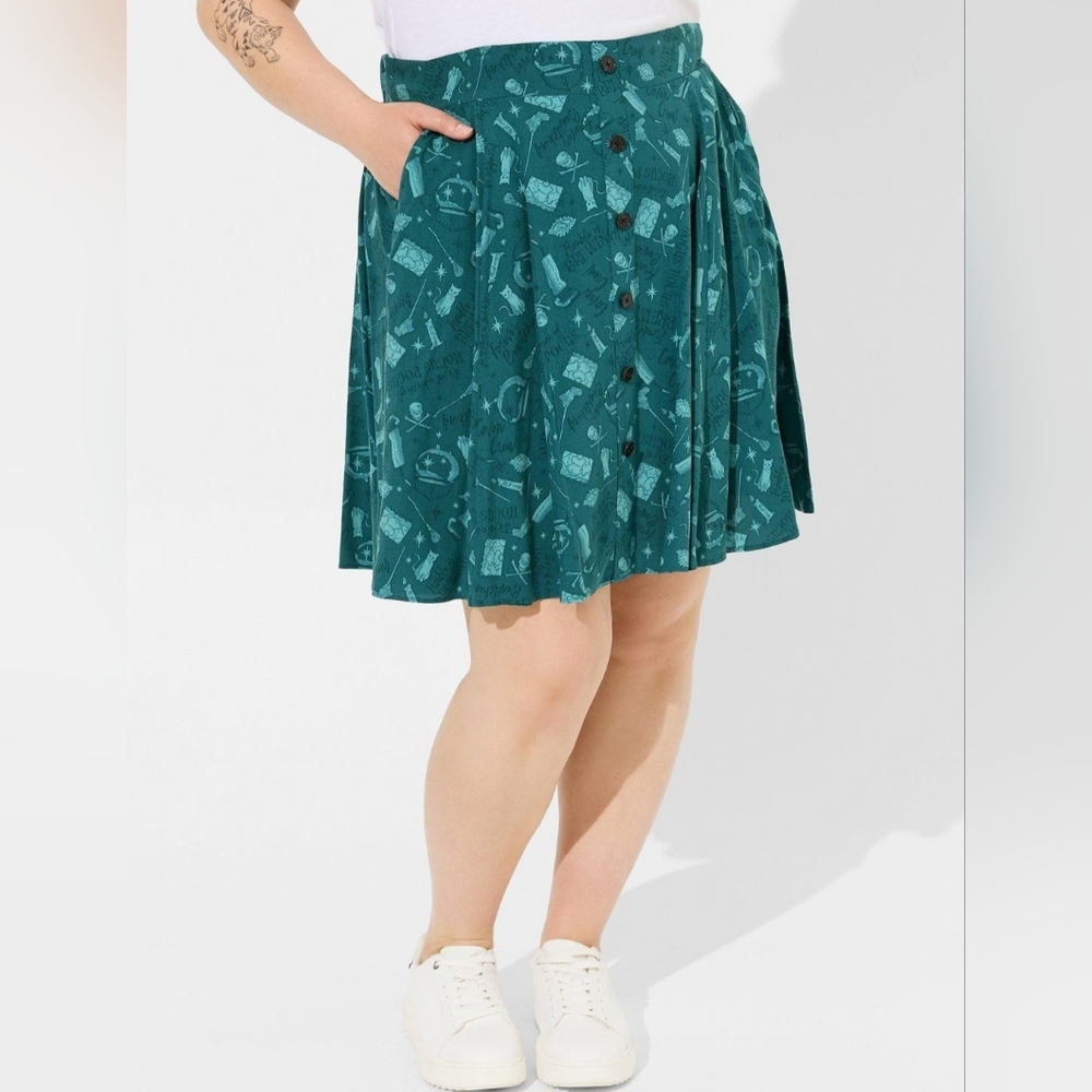 Disney Hocus Pocus Mini Challis Button Front Skirt size 2x
